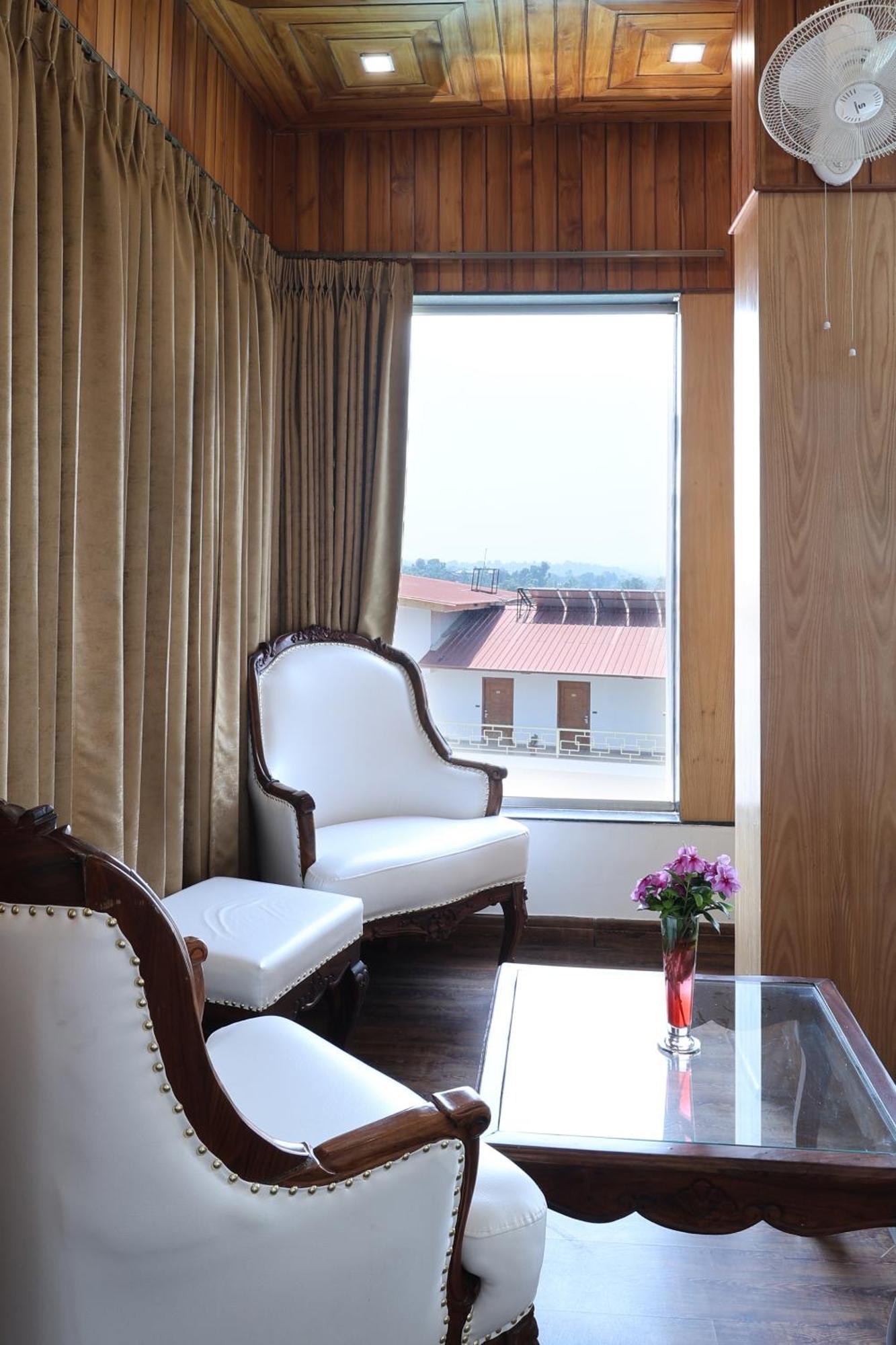 Hunky Dory Resort And Spa Dhar Khurd Dış mekan fotoğraf